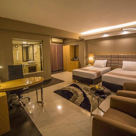 Khulna Hotel Castle Salam מראה חיצוני תמונה