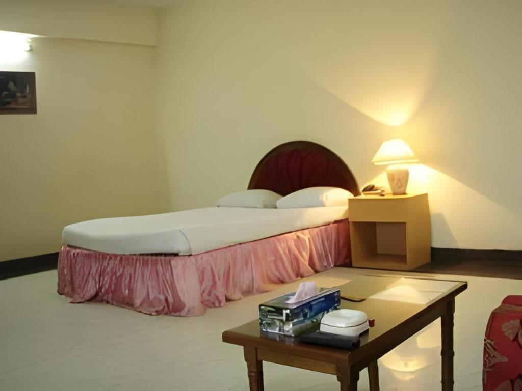 Khulna Hotel Castle Salam מראה חיצוני תמונה