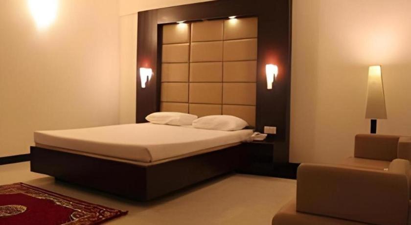 Khulna Hotel Castle Salam מראה חיצוני תמונה