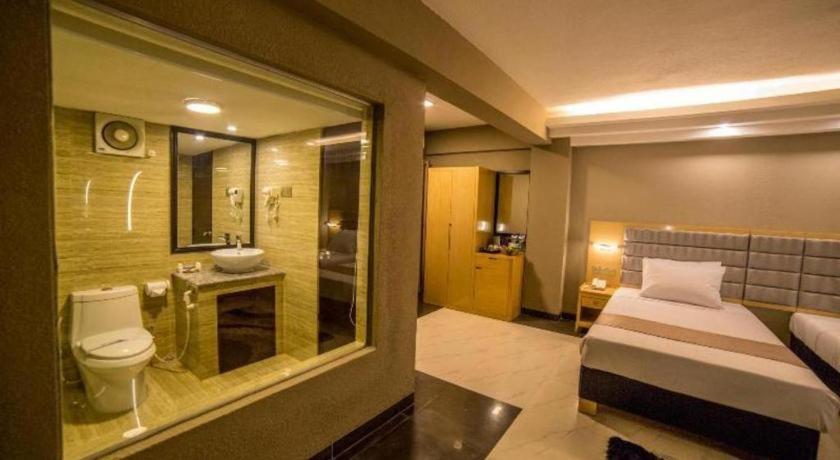 Khulna Hotel Castle Salam מראה חיצוני תמונה