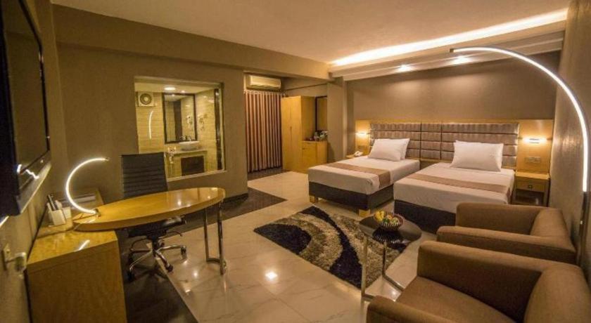 Khulna Hotel Castle Salam מראה חיצוני תמונה